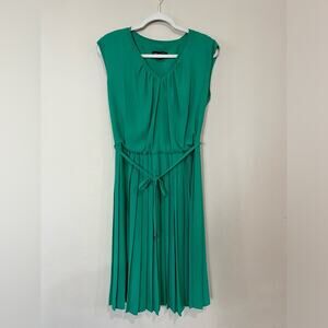 Jones New York Emerald Pleated Waist Dress